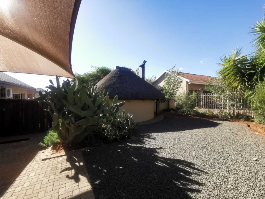 4 Bedroom Property for Sale in Langenhovenpark Free State